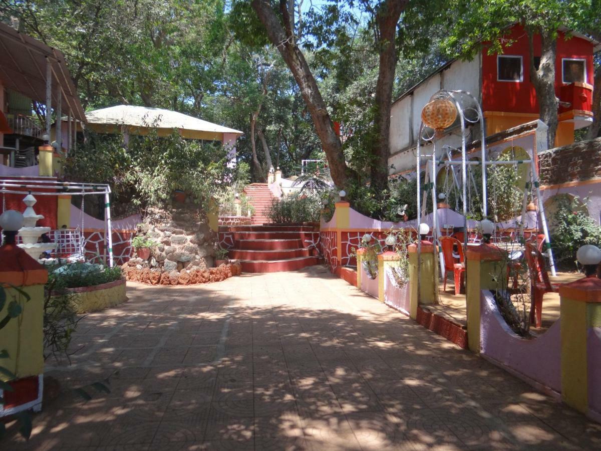 Green Hill Resort Matheran Bagian luar foto